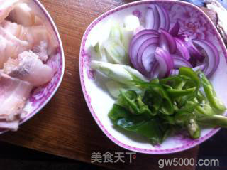 回锅肉的做法步骤：4