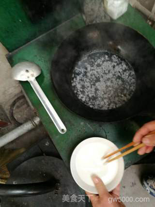 【山西】晋南蒸碗第二碗——酥肉汤的做法步骤：1