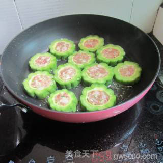 香煎酿苦瓜的做法步骤：7
