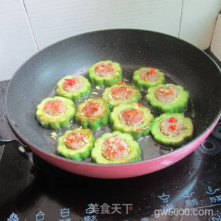 香煎酿苦瓜的做法步骤：9