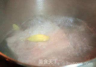 自制梅菜扣肉——用最少、最简单的调料做的做法步骤：3