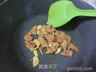 芹菜肉片烩客家煎豆腐的做法步骤：8
