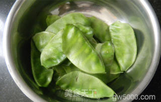 扁豆角酿肉的做法步骤：2