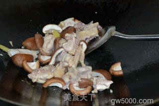 浓浓黄酒香——客家黄酒焖鸡的做法步骤：4
