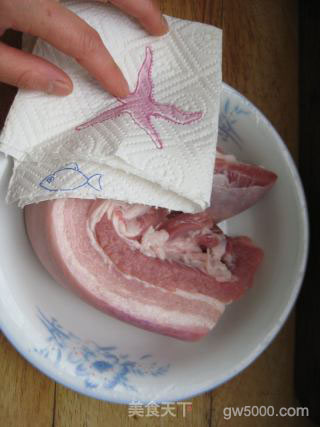 用最古老的方法烹饪猪肉—客家咸猪肉的做法步骤：5