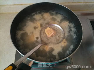 盆满钵满之客家盆菜的做法步骤：3