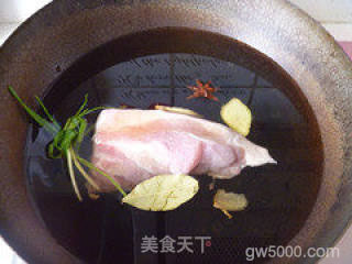 梅菜扣肉的做法步骤：2