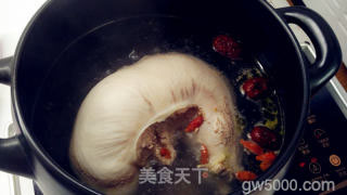 喝过一次就念念不忘的猪肚包鸡的做法步骤：6