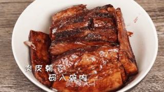 梅菜扣肉，不爱吃肥肉的人都不忍心拒绝 的做法步骤：7