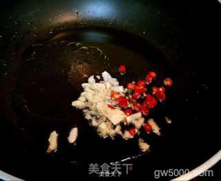 天下第一鲜--醪糟纯粮酒煮生猛北极贝(其它蛤蜊也一样的哟)的做法步骤：3