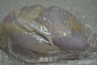 客家咸鸡的做法步骤：4