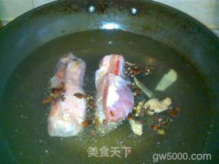 梅菜扣肉的做法步骤：1
