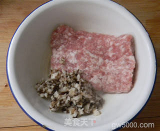 扁豆角酿肉的做法步骤：1