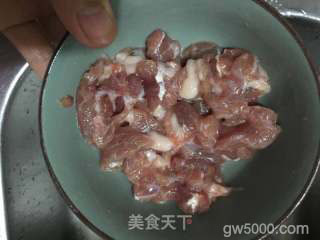 客家特色早餐之瘦肉煮老鼠粄的做法步骤：1
