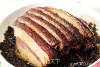 自制梅菜扣肉——用最少、最简单的调料做的做法步骤：10