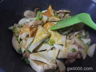 葱香黄金客家豆腐的做法步骤：13
