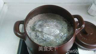 【坤博砂锅蜜汁盐焗鸡】的做法步骤：8