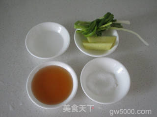 黑鱼汤的做法步骤：1