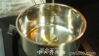 秘制黄焖鸡的做法步骤：2