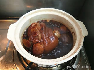 冰糖肘子的做法步骤：6