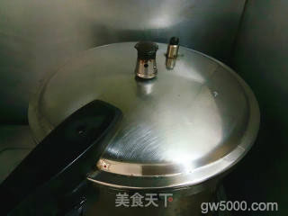 酱肘子的做法步骤：6