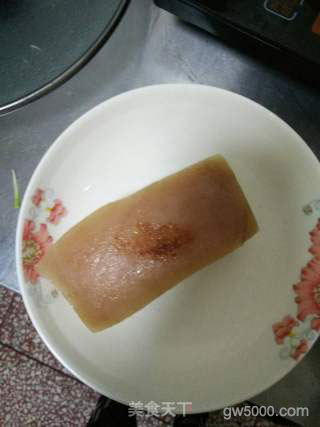 梅菜扣肉的做法步骤：2