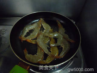 可乐烧虾的做法步骤：4