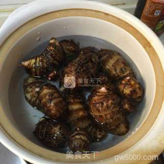 白煮芋艿的做法步骤：2
