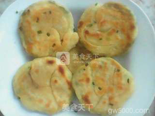 葱油饼的做法步骤：11