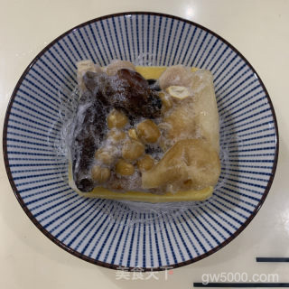 蒸佛跳墙拌粉丝的做法步骤：4