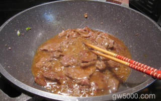 沙茶牛肉片的做法步骤：7