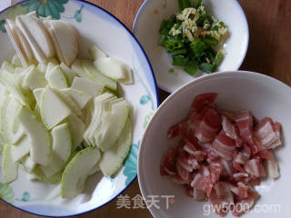 西葫芦杏鲍茹炒肉片的做法步骤：1