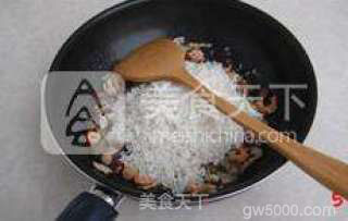 【葱油海鲜饭】--- 让一碗粒粒可口的好米饭承载出一份浓浓的闽南味的做法步骤：5