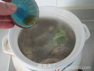 山药老鸭汤的做法步骤：7