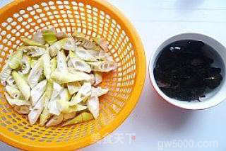 春天不能错过的美食——腌笃鲜的做法步骤：3