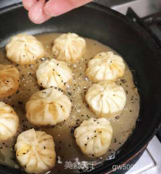 鲜肉生煎包的做法步骤：20