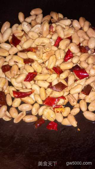 【上海】椒盐花生米的做法步骤：6
