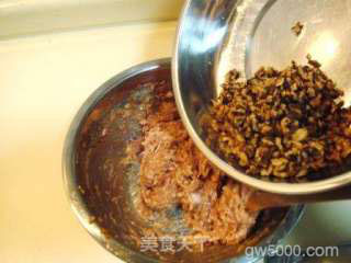 老城隍庙风味儿“生煎小馒头”的做法步骤：17