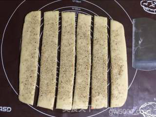 蜜三刀的做法步骤：11
