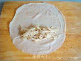 【苏菜】--鸡丝春卷的做法步骤：13