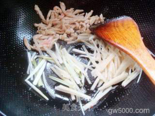 【苏菜】--鸡丝春卷的做法步骤：5