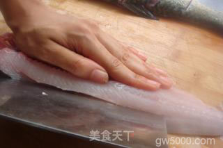 无油烹鱼-家庭制【西湖醋鱼】（选料、片鱼、调味步步详细）的做法步骤：14
