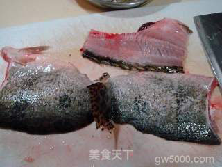 传统宴客菜肴“松鼠鳜鱼”的做法步骤：4