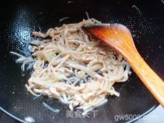 【苏菜】--鸡丝春卷的做法步骤：7