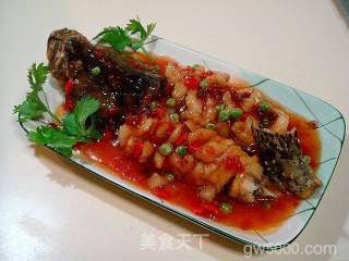 传统宴客菜肴“松鼠鳜鱼”的做法步骤：24