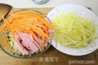 赣榆煎饼卷三丝的做法步骤：6