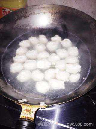 鲜美鱼丸串的做法步骤：16