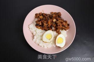 台湾卤肉饭的做法步骤：1