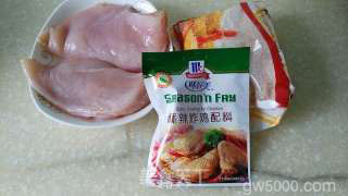 香酥炸鸡排--街头小吃轻松做的做法步骤：1
