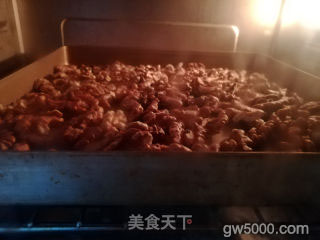 核桃蔓越莓牛轧糖的做法步骤：1